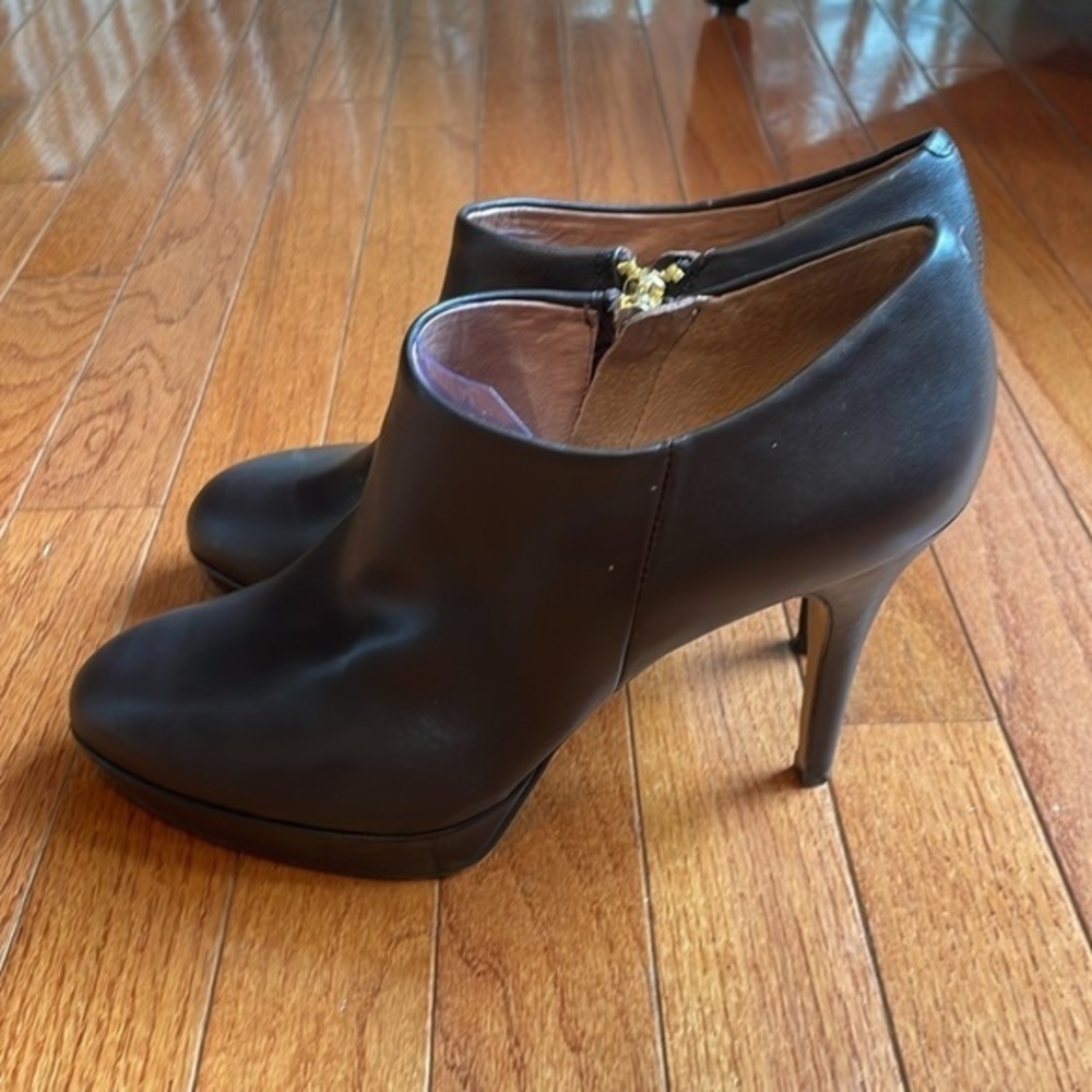 🍰 Vince Camuto Elvin brown leather platform front heeled booties